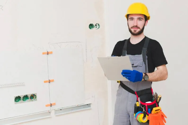 Eletricista Comercial em Santo André SP Reparo de Curto-Circuito com Diagnóstico Técnico 1